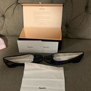 Repetto Paris new /with dost bag